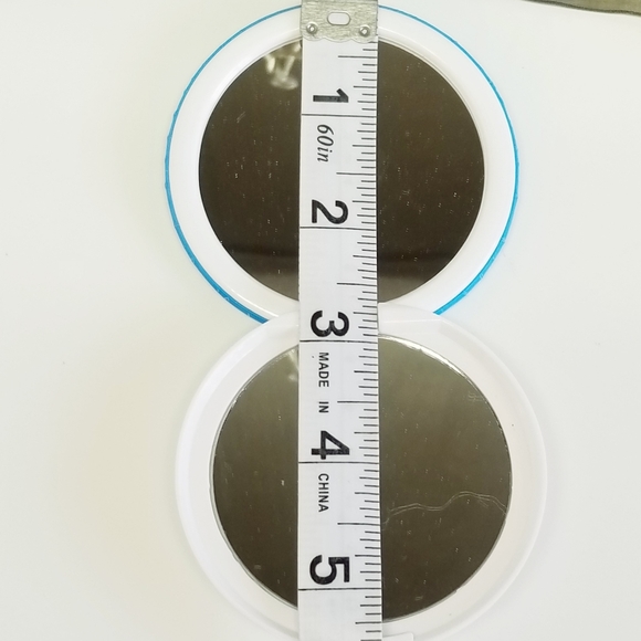 Hello Kitty Blue Compact Mirror New - Picture 6 of 8